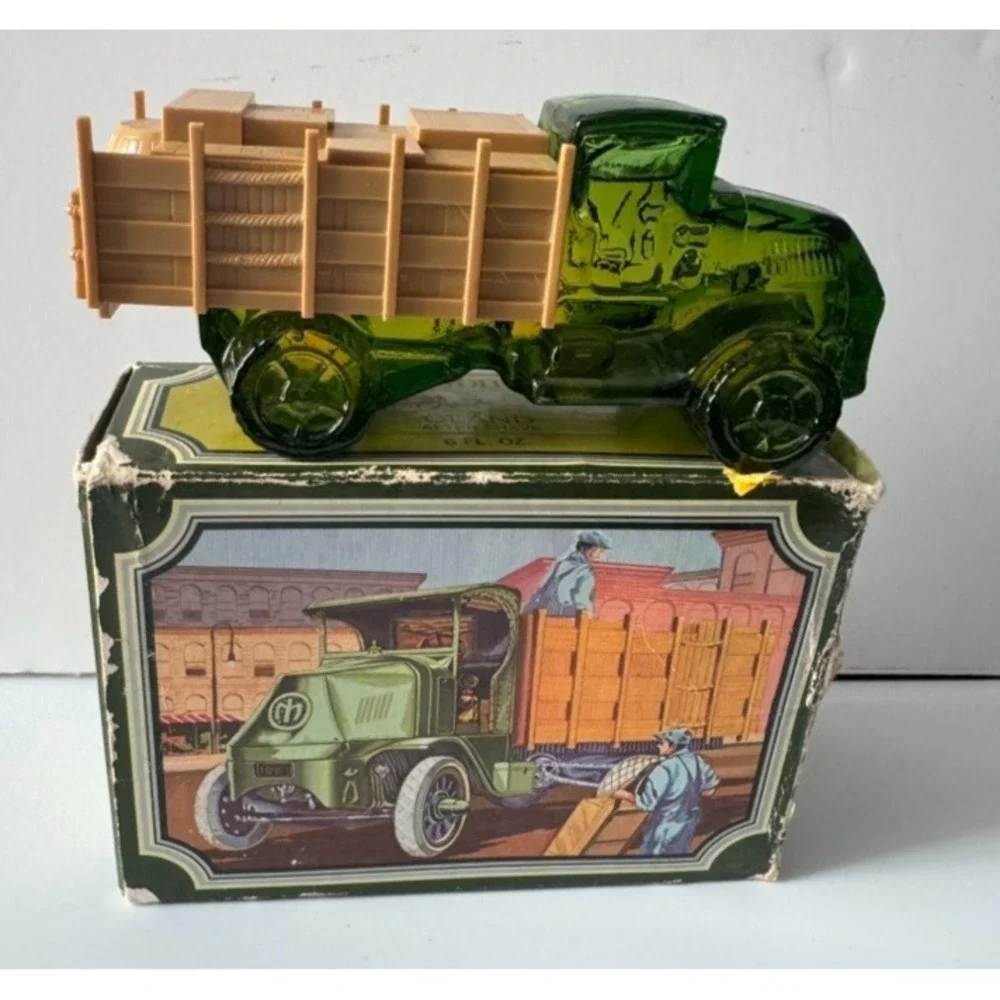 Vintage Rare AVON Oland After Shave Bottle Decanter BIG MAC Truck (FULL) 6 fl oz